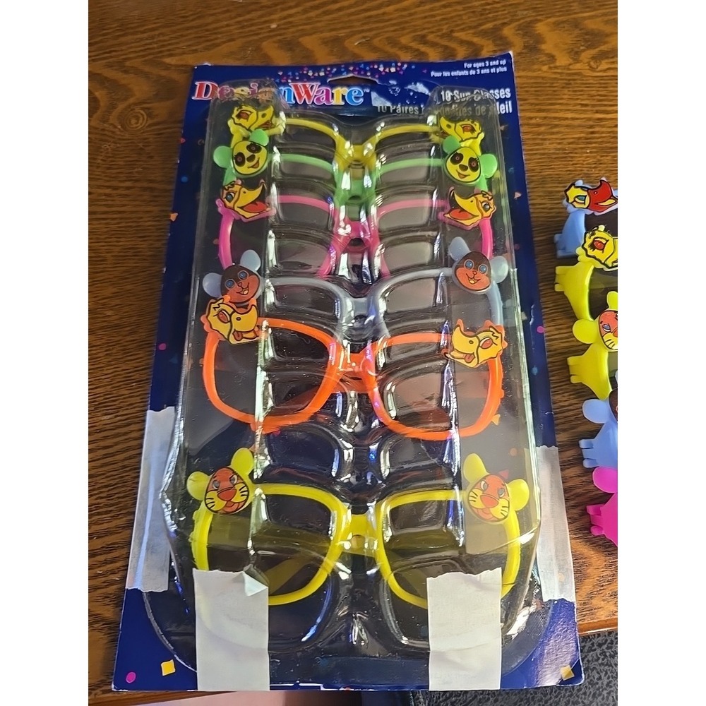 Vintage Unique Party Favors Sunglasses Set 11  in Package 1980s